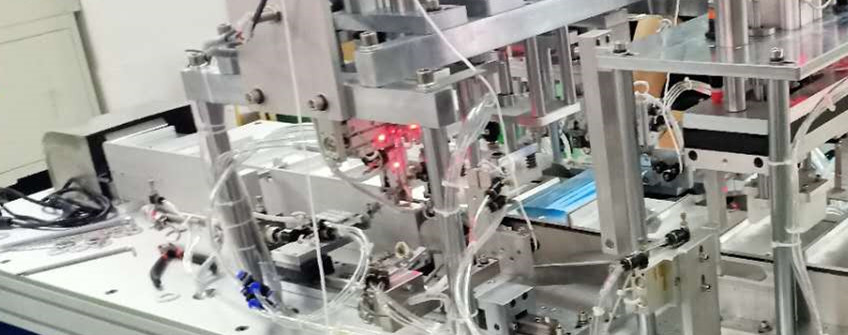 出口口罩机了，，，一拖一自动平面口罩生产线